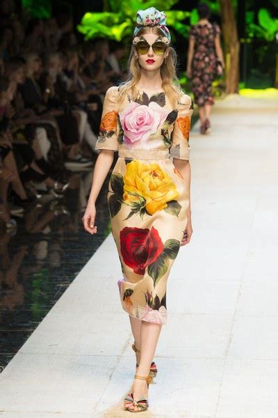 dolce gabbana vestito rose